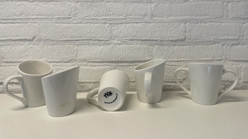 Stichting Tom 'SKeramische Neusbekers